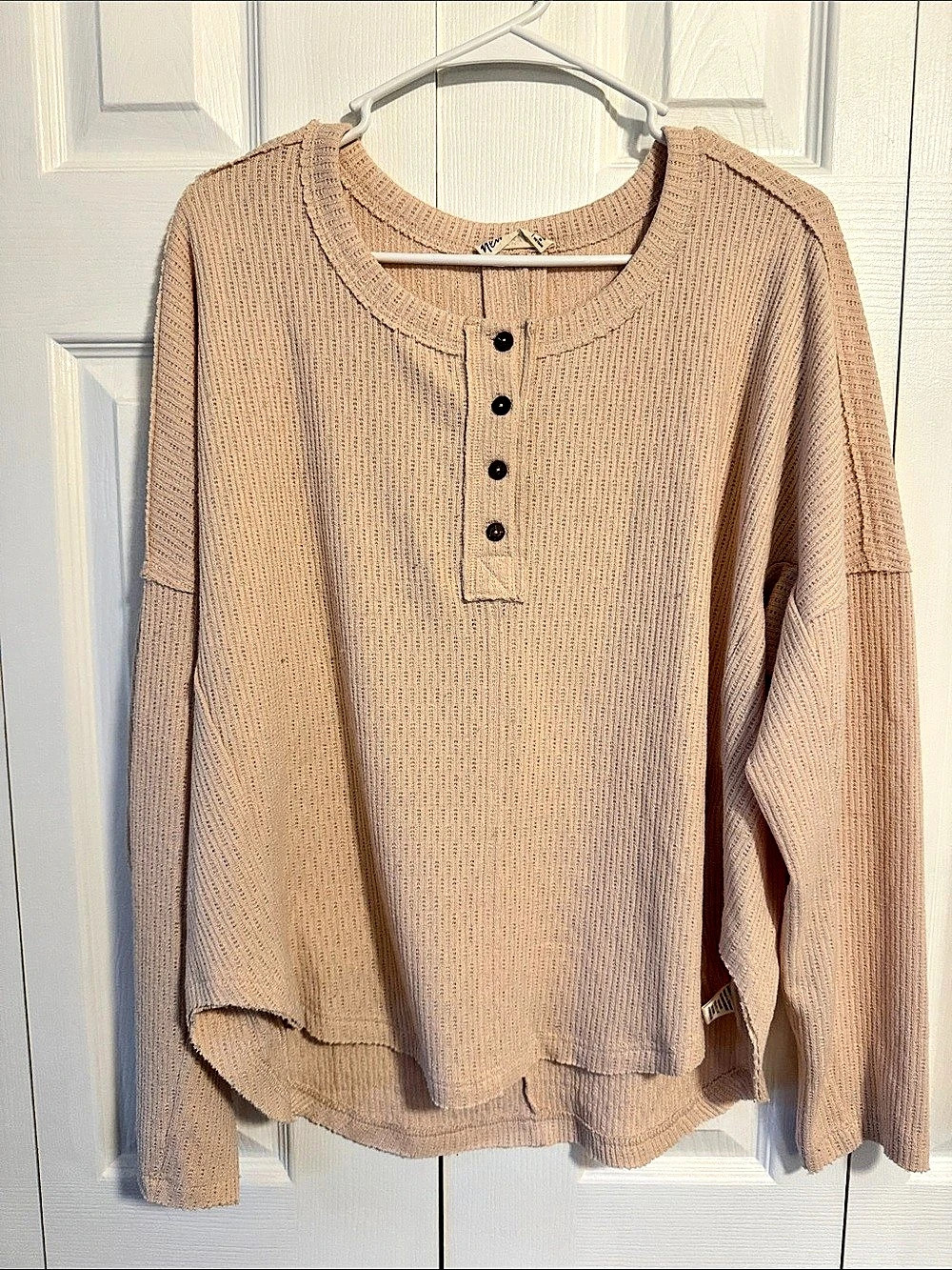 New In Knit Henley Sweater in Pink Size Small Like New